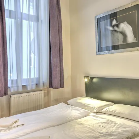 Aparthotel Center *